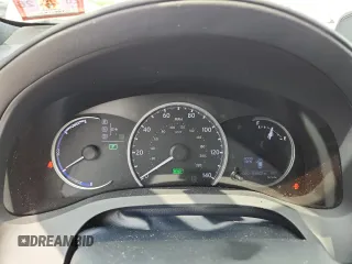 2013 Lexus CT 200h с VIN JTHKD5BH2D2158510, выставлен на аукционе Copart как лот 62389395 с пробегом 153 402 миль миль и Списание • Salvage title. История ставок и продаж доступна на DreamBid. Изображение 9.
