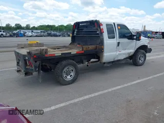 2015 Ford F-250 XLT with VIN 1FT7X2B64FED19002, listed as a IAAI auction lot 42194032 with 249,106 mi miles and . Bid and sale history available at DreamBid. Image 4.