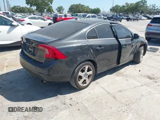 2012 Volvo S60 T5 с VIN YV1622FS7C2046680, выставлен на аукционе IAAI как лот 42170446 с пробегом 137 136 миль миль и . История ставок и продаж доступна на DreamBid. Изображение 4.