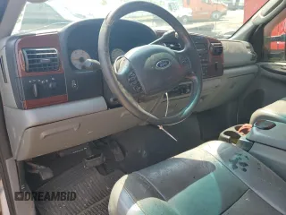 2006 Ford F-350 XL z VIN 1FTWW31P56EC54921, wystawiony jako Copart lot #60072945 z przebiegiem 297 681 mil mil oraz Szkoda całkowita • Salvage title. Historia ofert i sprzedaży dostępna na DreamBid. Obrazek 8.