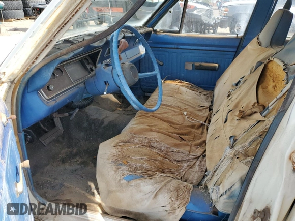 1972 Plymouth Valiant z VIN VL41C2R120484, wystawiony jako Copart lot #65548655 z przebiegiem 627 641 mil mil oraz Czysty tytuł • Clean title. Historia ofert i sprzedaży dostępna na DreamBid. Obrazek 7.