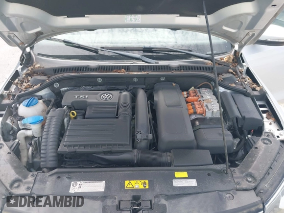 2013 Volkswagen Jetta Hybrid SEL with VIN 3VW637AJ2DM233265, listed as a IAAI auction lot 42746158 with 105,779 mi miles and . Bid and sale history available at DreamBid. Image 10.