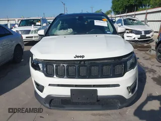 2018 Jeep Compass Latitude with VIN 3C4NJCBB3JT407981, listed as a IAAI auction lot 41998122 with 82,220 mi miles and . Bid and sale history available at DreamBid. Image 6.