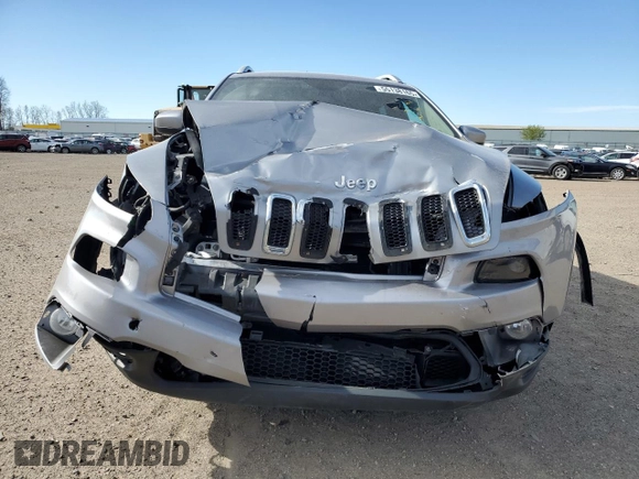 2017 Jeep Cherokee Latitude with VIN 1C4PJMCB8HW531231, listed as a Copart auction lot 55138165 with 136,555 mi miles and Clean Title. Bid and sale history available at DreamBid. Image 5.