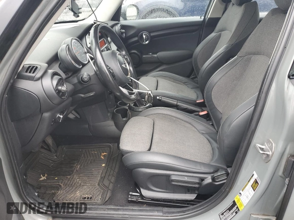 2016 MINI Hardtop 4 Door with VIN WMWXU1C53G2D08231, listed as a Copart auction lot 61050035 with 128,267 mi miles and Salvage title. Bid and sale history available at DreamBid. Image 7.