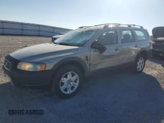 2005 Volvo XC70 with VIN YV1SZ592451180787, listed as a Copart auction lot 81856974 with 220,788 mi miles and Clean Title. Bid and sale history available at DreamBid. Image 1.