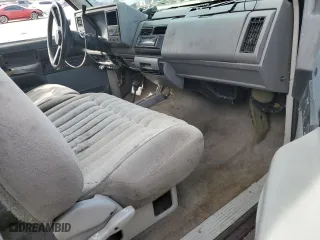 1993 Chevrolet C/K 1500 with VIN 2GCEK19K2P1266449, listed as a Copart auction lot 47140575 with 185,236 mi miles and Salvage Title. Bid and sale history available at carsss.com. Image 8.