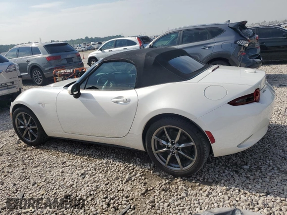 2020 Mazda MX-5 Miata Grand Touring z VIN JM1NDAD78L0417426, wystawiony jako Copart lot #62725524 z przebiegiem Nie podano mil oraz Szkoda całkowita • Salvage title. Historia ofert i sprzedaży dostępna na DreamBid. Obrazek 2.