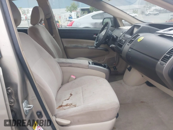 2005 Toyota Prius with VIN JTDKB20U350126328, listed as a IAAI auction lot 42098924 with 237,916 mi miles. Bid and sale history available at carsss.com. Image 5.