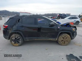 2018 Jeep Compass Trailhawk with VIN 3C4NJDDB6JT442016, listed as a IAAI auction lot 41068443 with 114,579 mi miles and . Bid and sale history available at carsss.com. Image 13.