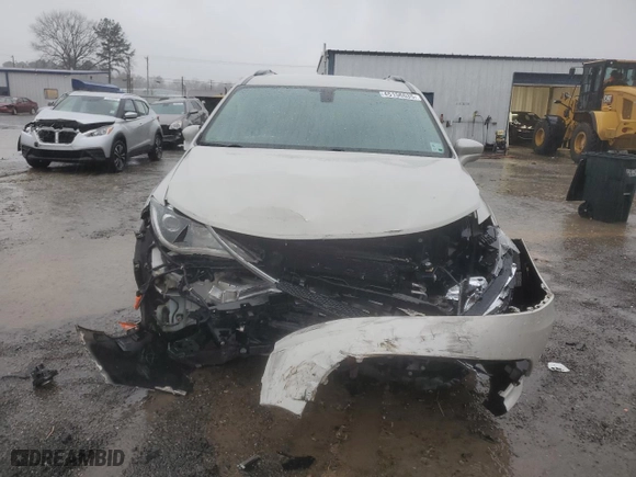 2017 Chrysler Pacifica Touring-L with VIN 2C4RC1BG3HR771830, listed as a Copart auction lot 45156635 with 78,713 mi miles and Salvage Title. Bid and sale history available at carsss.com. Image 5.