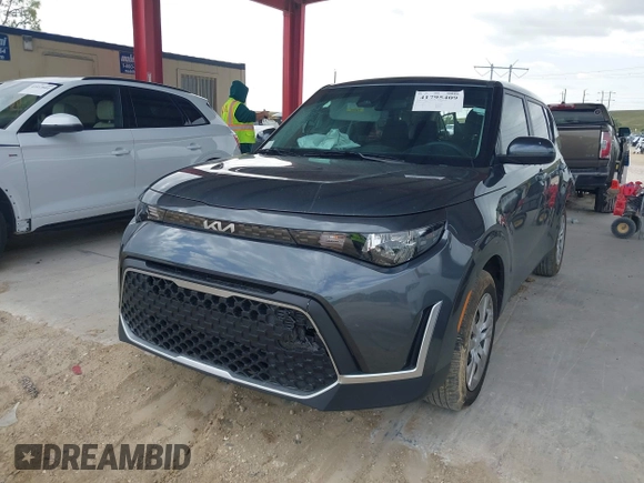 2024 Kia Soul LX with VIN KNDJ23AU1R7919964, listed as a IAAI auction lot 41795409 with 9,570 mi miles. Bid and sale history available at carsss.com. Image 2.