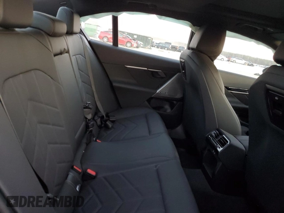 2024 BMW i5 eDrive40 z VIN WBY33FK04RCR56564, wystawiony jako Copart lot #46867435 z przebiegiem 2737 mil mil oraz Szkody całkowita. Historia ofert i sprzedaży dostępna na DreamBid. Obrazek 10.