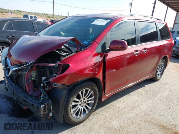 2018 Toyota Sienna XLE Auto Access Seat z VIN 5TDYZ3DC1JS909295, wystawiony jako IAAI lot #42482553 z przebiegiem 132 420 mil mil oraz . Historia ofert i sprzedaży dostępna na DreamBid. Obrazek 17.