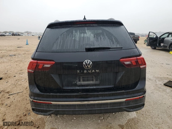 2022 Volkswagen Tiguan S with VIN 3VV1B7AX9NM034513, listed as a Copart auction lot 43019025 with 71,010 mi miles and Salvage Title. Bid and sale history available at carsss.com. Image 6.