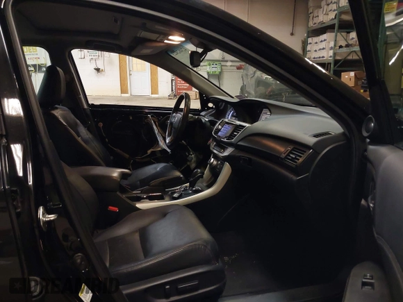 2013 Honda Accord Touring with VIN 1HGCR3F90DA034127, listed as a IAAI auction lot 42462423 with 266,974 mi miles and . Bid and sale history available at DreamBid. Image 5.