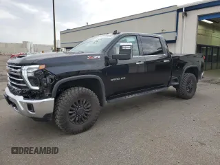 2024 Chevrolet Silverado 3500HD LTZ with VIN 2GC4YUEYXR1119921, listed as a Copart auction lot 85575214 with 7,189 mi miles and Salvage Title. Bid and sale history available at carsss.com. Image 1.