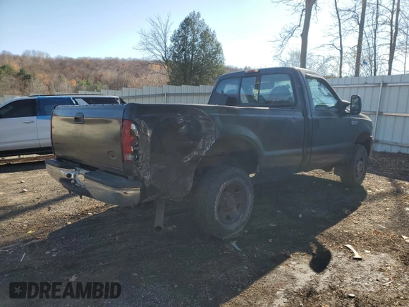 2005 Ford F-250 XL with VIN 1FTNF21575EC18747, listed as a Copart auction lot 78152474 with 52,950 mi miles and Salvage Title. Bid and sale history available at DreamBid. Image 3.