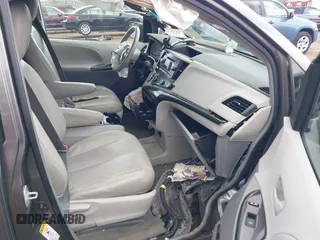 2011 Toyota Sienna LE AAS z VIN 5TDKK3DC3BS166098, wystawiony jako IAAI lot #42594337 z przebiegiem 197 963 mil mil oraz . Historia ofert i sprzedaży dostępna na DreamBid. Obrazek 5.