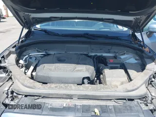 2019 Volvo XC60 Inscription with VIN LYV102RLXKB191753, listed as a IAAI auction lot 42489719 with 73,967 mi miles and . Bid and sale history available at DreamBid. Image 10.