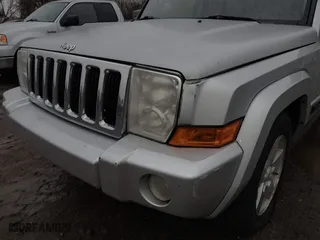 2008 Jeep Commander Sport with VIN 1J8HG48K88C135385, listed as a IAAI auction lot 41044576 with 174,695 mi miles. Bid and sale history available at carsss.com. Image 12.
