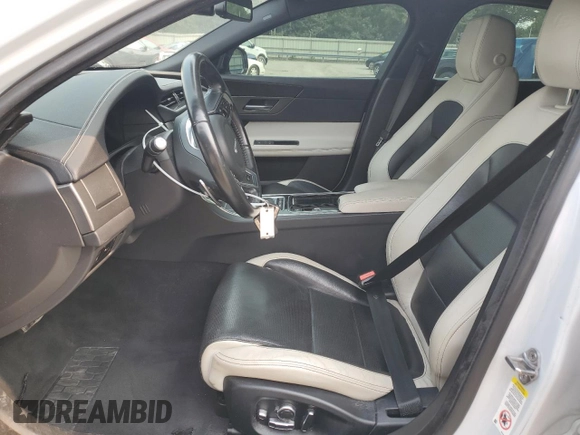 2018 Jaguar XF with VIN SAJBM4FV7JCY53486, listed as a Copart auction lot 60247803 with 67,152 mi miles and . Bid and sale history available at DreamBid. Image 7.