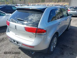 2014 Lincoln MKX with VIN 2LMDJ8JK4EBL10705, listed as a IAAI auction lot 41870228 with 166,527 mi miles and . Bid and sale history available at DreamBid. Image 4.