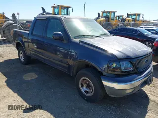2001 Ford F-150 SuperCrew XLT with VIN 1FTRW08W81KF01853, listed as a IAAI auction lot 41850493 with 1 mi miles. Bid and sale history available at carsss.com. Image 1.