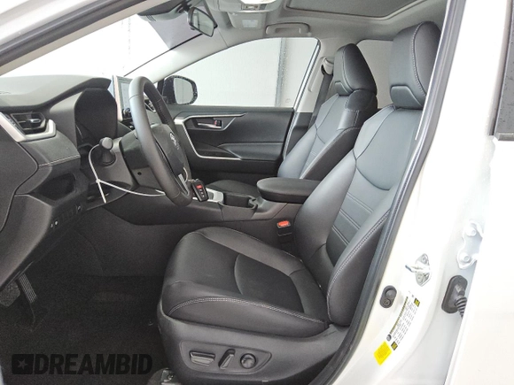 2024 Toyota RAV4 XLE Premium с VIN 2T3C1RFV6RW346533, выставлен на аукционе Copart как лот 56537025 с пробегом 15 372 миль миль и Чистый • Clean title. История ставок и продаж доступна на DreamBid. Изображение 7.