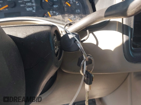 2004 Chevrolet Avalanche Z66 with VIN 3GNEC12T44G143228, listed as a IAAI auction lot 42773621 with 235,336 mi miles and . Bid and sale history available at DreamBid. Image 11.