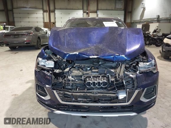 2022 Audi Q3 Premium with VIN WA1AUCF37N1031236, listed as a IAAI auction lot 41453286 with 27,427 mi miles. Bid and sale history available at carsss.com. Image 6.