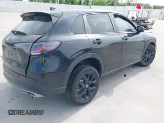 2024 Honda HR-V Sport z VIN 3CZRZ1H53RM707679, wystawiony jako IAAI lot #42041371 z przebiegiem 32 383 mil mil oraz . Historia ofert i sprzedaży dostępna na DreamBid. Obrazek 4.