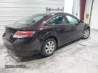 2011 Mazda Mazda6 i Sport with VIN 1YVHZ8BH4B5M30639, listed as a IAAI auction lot 41695216 with 190,338 mi miles. Bid and sale history available at carsss.com. Image 4.