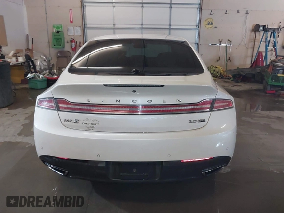 2014 Lincoln MKZ with VIN 3LN6L2J92ER836146, listed as a IAAI auction lot 41583343 with 130,613 mi miles. Bid and sale history available at carsss.com. Image 17.