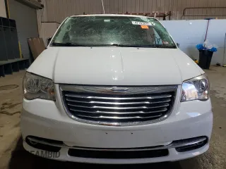 2014 Chrysler Town & Country Touring-L with VIN 2C4RC1CGXER133391, listed as a Copart auction lot 47165895 with 69,324 mi miles and Salvage Title. Bid and sale history available at carsss.com. Image 5.