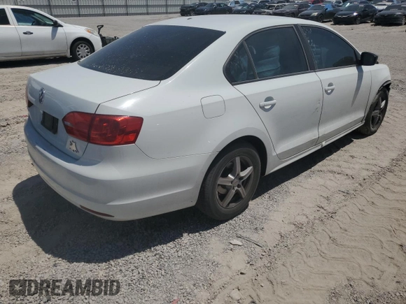 2014 Volkswagen Jetta S z VIN 3VW2K7AJ2EM413722, wystawiony jako Copart lot #61877505 z przebiegiem Nie podano mil oraz Szkoda całkowita • Salvage title. Historia ofert i sprzedaży dostępna na DreamBid. Obrazek 3.