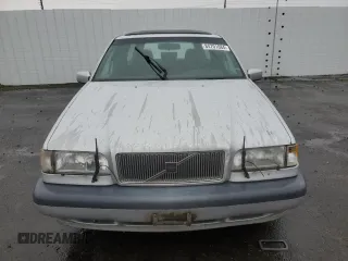 1994 Volvo 850 с VIN YV1LW5713R2054590, выставлен на аукционе Copart как лот 84701084 с пробегом 187 326 миль миль и Списание • Salvage title. История ставок и продаж доступна на DreamBid. Изображение 5.