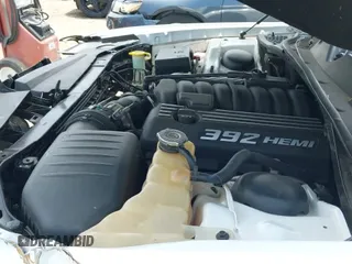 2015 Dodge Challenger SRT 392 с VIN 2C3CDZDJ1FH767602, выставлен на аукционе IAAI как лот 42468083 с пробегом 104 525 миль миль и . История ставок и продаж доступна на DreamBid. Изображение 19.