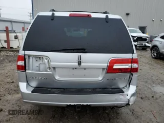 2010 Lincoln Navigator z VIN 5LMJJ2J57AEJ07227, wystawiony jako Copart lot #50965705 z przebiegiem 222 731 mil mil oraz Nie do naprawy • Non repairable. Historia ofert i sprzedaży dostępna na DreamBid. Obrazek 6.
