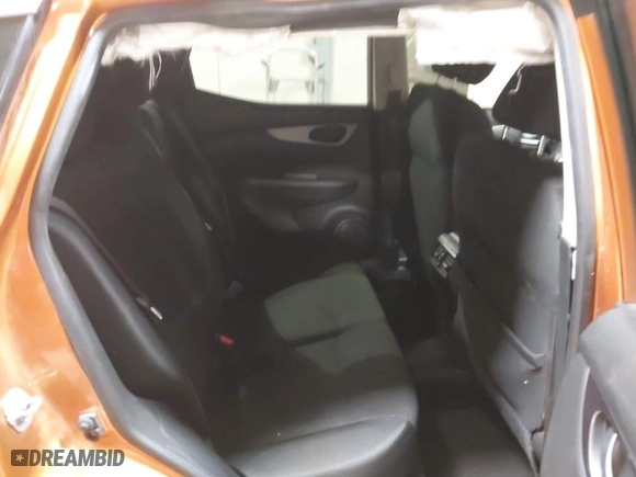 2017 Nissan Rogue Sport SV with VIN JN1BJ1CP1HW003778, listed as a IAAI auction lot 41601897 with 93,204 mi miles. Bid and sale history available at carsss.com. Image 8.