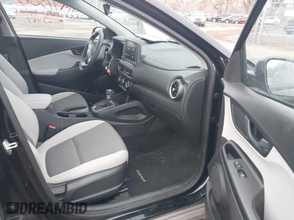 2022 Hyundai Kona SE with VIN KM8K2CABXNU872332, listed as a IAAI auction lot 41477508 with 23,467 mi miles. Bid and sale history available at carsss.com. Image 5.