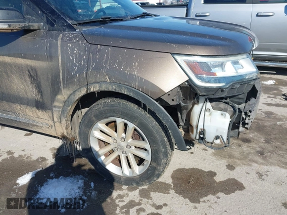 2016 Ford Explorer XLT with VIN 1FM5K7D80GGA43226, listed as a IAAI auction lot 41624298 with 173,649 mi miles. Bid and sale history available at carsss.com. Image 17.