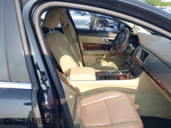 2011 Jaguar XF Premium with VIN SAJWA0GB3BLR84438, listed as a IAAI auction lot 42394218 with 88,984 mi miles and . Bid and sale history available at DreamBid. Image 5.