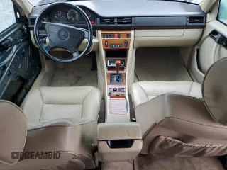 1993 Mercedes-Benz 300 with VIN WDBEA92E7PF259851, listed as a Copart auction lot 50561015 with 214,346 mi miles and Salvage Title. Bid and sale history available at DreamBid. Image 8.