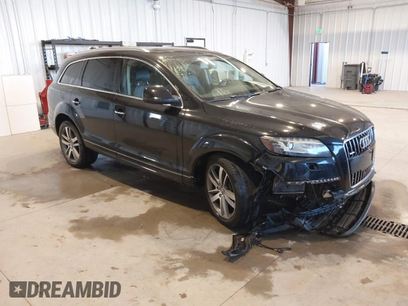 2013 Audi Q7 3.0T Premium Plus with VIN WA1LGAFE8DD003853, listed as a IAAI auction lot 40675011 with 104,517 mi miles. Bid and sale history available at carsss.com. Image 1.