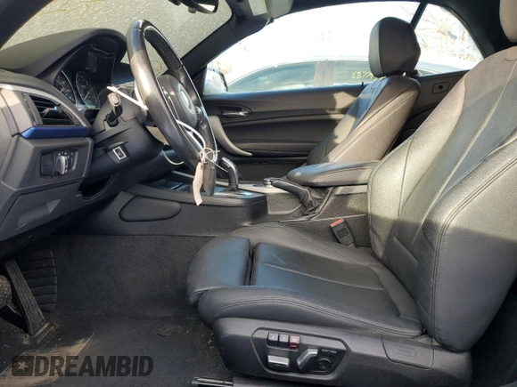 2017 BMW M2 z VIN WBA2L3C55HV667148, wystawiony jako Copart lot #88339095 z przebiegiem 102 647 mil mil oraz Szkoda całkowita • Salvage title. Historia ofert i sprzedaży dostępna na DreamBid. Obrazek 7.