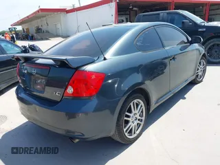 2005 Scion tC z VIN JTKDE167350041980, wystawiony jako IAAI lot #42015233 z przebiegiem 218 891 mil mil oraz . Historia ofert i sprzedaży dostępna na DreamBid. Obrazek 4.