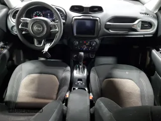 2023 Jeep Renegade Latitude z VIN ZACNJDB12PPP41283, wystawiony jako Copart lot #46307735 z przebiegiem 16 918 mil mil oraz Szkoda całkowita • Salvage title. Historia ofert i sprzedaży dostępna na DreamBid. Obrazek 8.