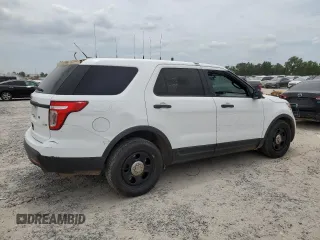 2015 Ford Utility Police Interceptor with VIN 1FM5K8AR7FGC66770, listed as a Copart auction lot 61900984 with 278,249 mi miles and Salvage Title. Bid and sale history available at carsss.com. Image 3.