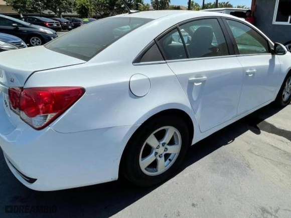 2014 Chevrolet Cruze 1LT with VIN 1G1PC5SB1E7480834, listed as a Copart auction lot 87767315 with 138,549 mi miles and Clean Title. Bid and sale history available at carsss.com. Image 4.